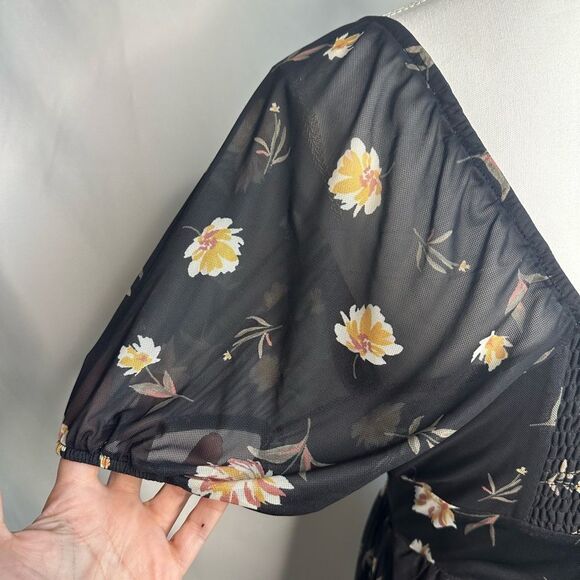 Tinsel Black Floral Mini Dress Size M NWT - Picture 8 of 14